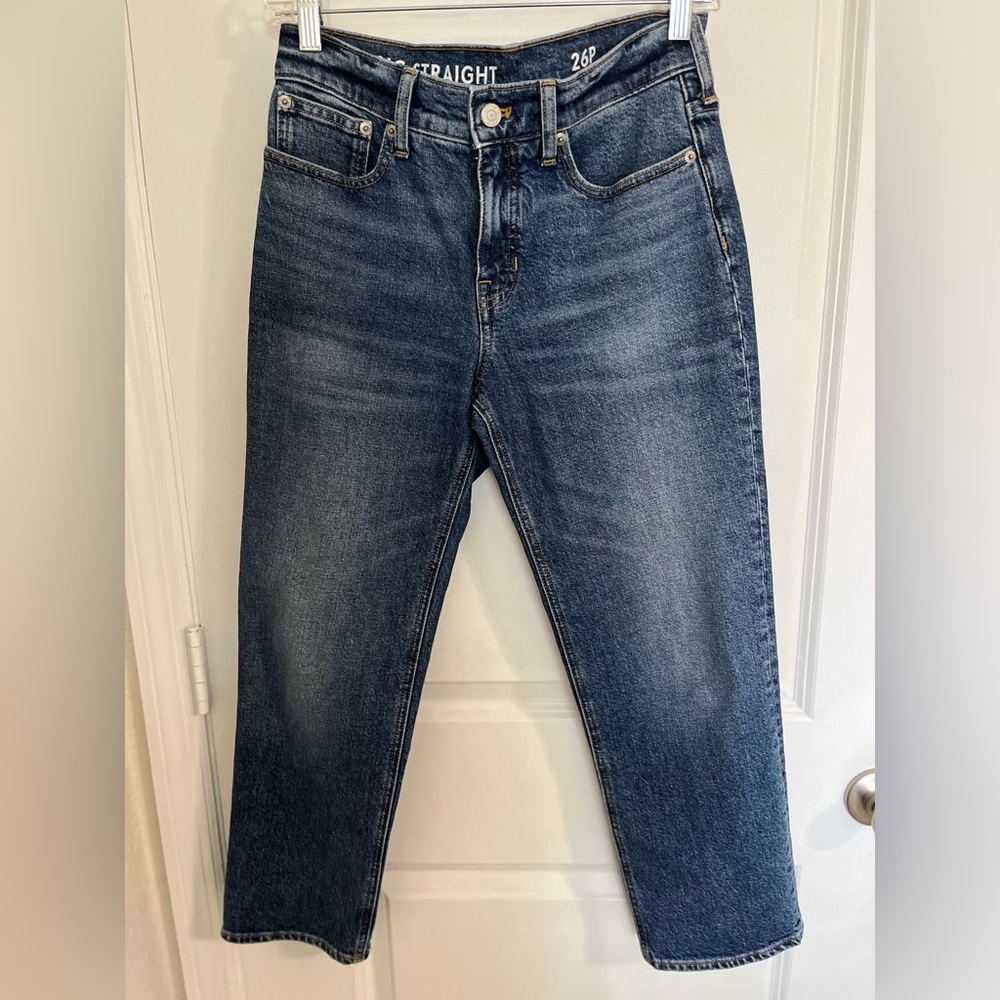 JCrew 26P mid wash denim. Classic straight fit